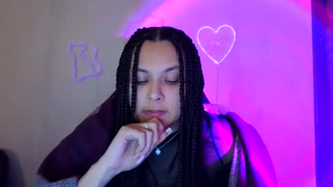 Snapshot of kiss_ameliaa chatting on 03.06.25 kiss_ameliaa online show from 03.06.25