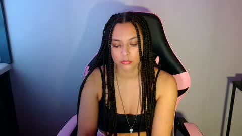 Snapshot of kiss_ameliaa chatting on 03.11.25 kiss_ameliaa online show from 03.11.25