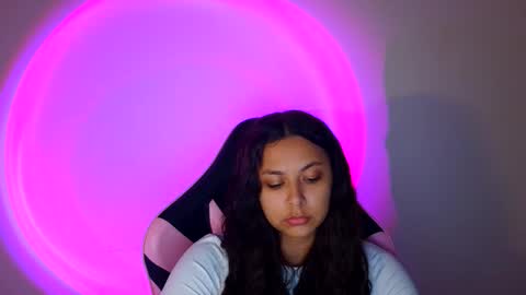 Snapshot of kiss_ameliaa chatting on 10.20.25 kiss_ameliaa online show from 10.20.25