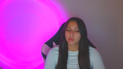 Snapshot of kiss_ameliaa chatting on 10.24.25 kiss_ameliaa online show from 10.24.25