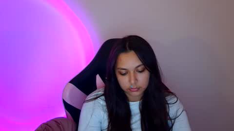 Snapshot of kiss_ameliaa chatting on 10.25.25 kiss_ameliaa online show from 10.25.25