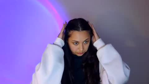 Snapshot of kiss_ameliaa chatting on 10.28.25 kiss_ameliaa online show from 10.28.25