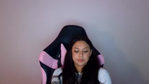 Snapshot of kiss_ameliaa chatting on 11.06.25 kiss_ameliaa online show from 11.06.25