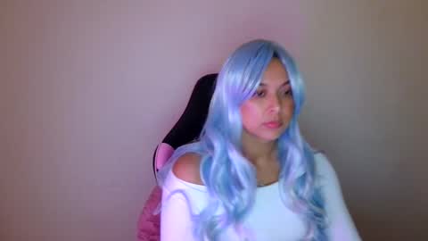 Snapshot of kiss_ameliaa chatting on 11.17.25 kiss_ameliaa online show from 11.17.25