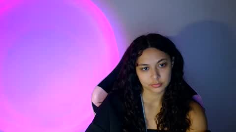 Snapshot of kiss_ameliaa chatting on 11.26.25 kiss_ameliaa online show from 11.26.25