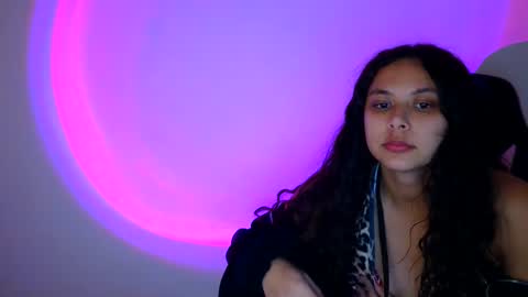 Snapshot of kiss_ameliaa chatting on 11.27.25 kiss_ameliaa online show from 11.27.25