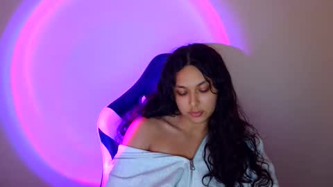 Snapshot of kiss_ameliaa chatting on 11.29.25 kiss_ameliaa online show from 11.29.25