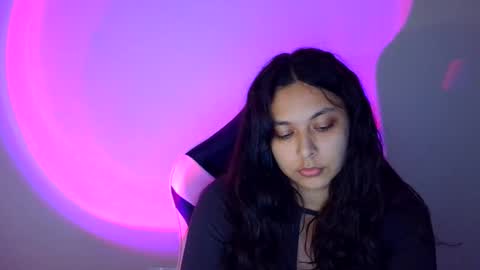 Snapshot of kiss_ameliaa chatting on 12.15.25 kiss_ameliaa online show from 12.15.25