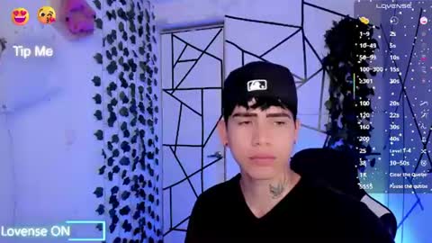 kiss_whitee online show from 08.05.26