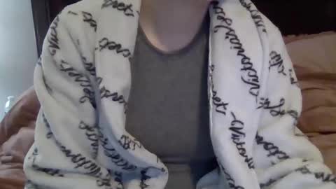 kissandtell1357 online show from 11.18.25