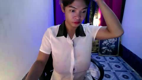 Snapshot of kisses_asian143 chatting on 11.10.25 VICTORIA online show from 11.10.25