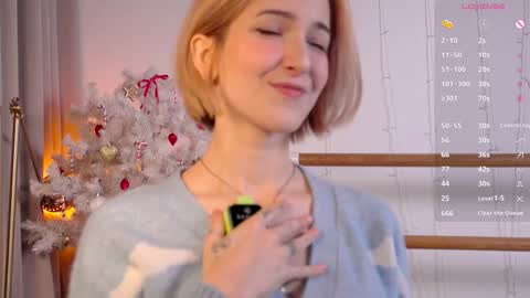 Snapshot of kisskiss_muah chatting on 12.13.24 Kate  online show from 12.13.24