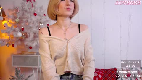 Snapshot of kisskiss_muah chatting on 01.10.25 Kate  online show from 01.10.25