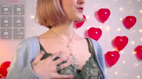 Snapshot of kisskiss_muah chatting on 02.11.25 Kate  online show from 02.11.25