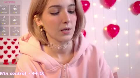 Snapshot of kisskiss_muah chatting on 02.18.25 Kate  online show from 02.18.25