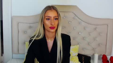 Natalie online show from 11.15.25