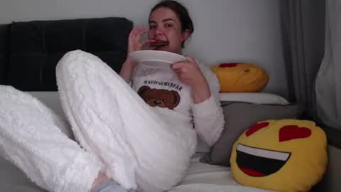 Snapshot of kitcatheaven4u chatting on 07.28.26 Im Amaia Everyone Merry Christmas online show from 07.28.26