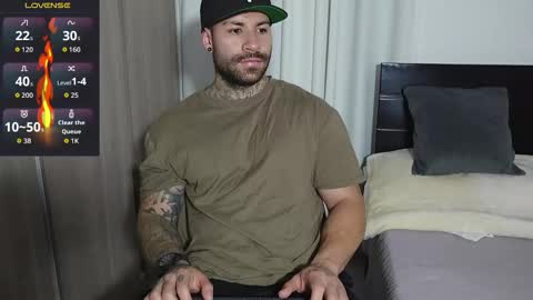 Snapshot of kite__ chatting on 01.18.26 kite__ online show from 01.18.26