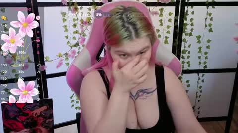 Snapshot of kitsune_little chatting on 04.15.26 kitsune_little online show from 04.15.26