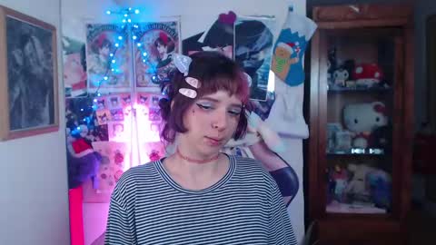 Snapshot of kitsunearineko chatting on 12.12.24 Ari Keimiwrights online show from 12.12.24