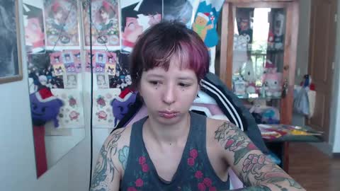 Snapshot of kitsunearineko chatting on 12.19.24 Ari Keimiwrights online show from 12.19.24