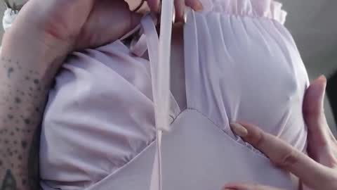 Snapshot of kitsunearineko chatting on 12.26.24 Ari Keimiwrights online show from 12.26.24