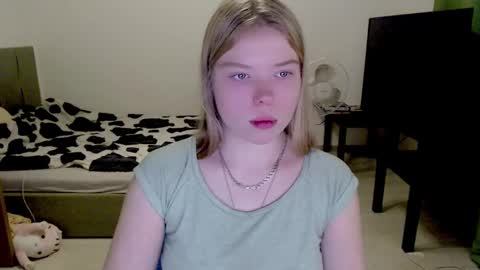Jennyblonde and Emmabrunette online show from 12.16.24