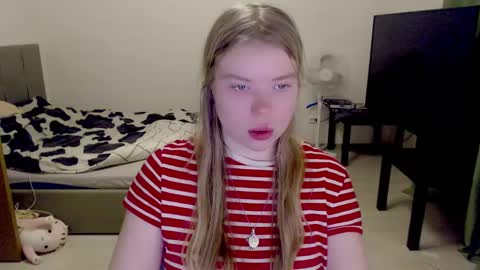 Jennyblonde and Emmabrunette online show from 12.28.24