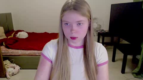 Jennyblonde and Emmabrunette online show from 02.05.25