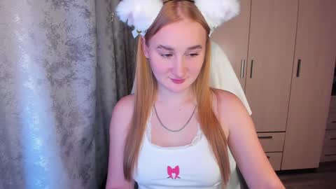 kitten_sun online show from 12.22.24