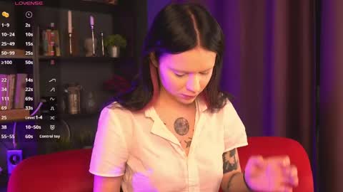 Snapshot of kittenlolla chatting on 04.14.26 Lolla online show from 04.14.26