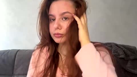 Ellaiza online show from 04.05.26