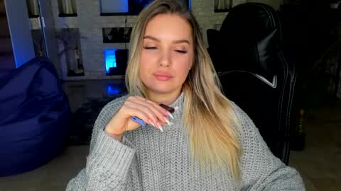 Snapshot of kittiliza chatting on 02.05.25 kittiliza online show from 02.05.25