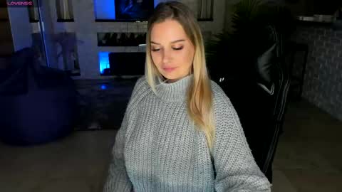 Snapshot of kittiliza chatting on 02.21.25 kittiliza online show from 02.21.25