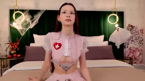 Snapshot of kittimissi chatting on 10.22.25 Kitti online show from 10.22.25