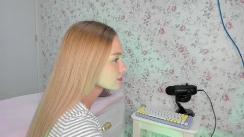 sophie online show from 02.04.26