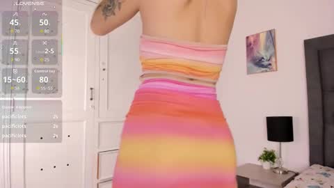 Snapshot of kitty_angell_ chatting on 10.24.25 kitty_angell_ online show from 10.24.25