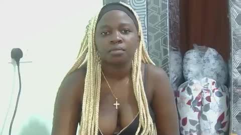 Snapshot of kitty_aura chatting on 03.25.26 Kitty Aura online show from 03.25.26