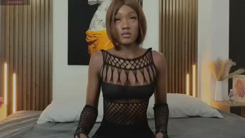 Snapshot of kitty_bombon chatting on 11.10.25 Kitty Bombon online show from 11.10.25