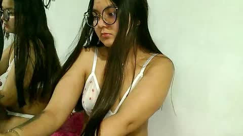 Snapshot of kitty_g3 chatting on 12.02.25 kitty_g3 online show from 12.02.25