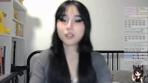 Snapshot of kitty_krush chatting on 11.16.25 Kitty online show from 11.16.25