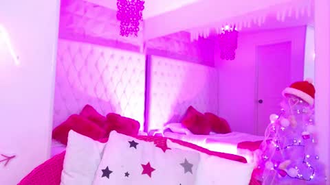 KITTY online show from 12.14.25