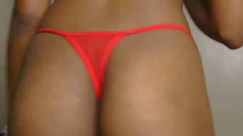 Snapshot of kitty_piee chatting on 06.24.26 sugar plum online show from 06.24.26