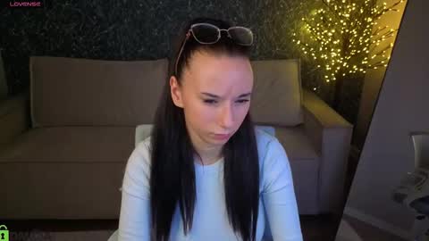 Snapshot of kitty_roose chatting on 02.20.26 kitty online show from 02.20.26