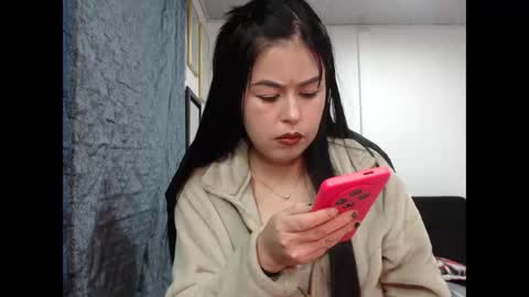 kitty_small69 online show from 01.17.26