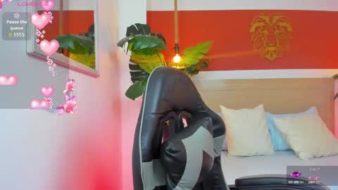 Snapshot of kitty_sweeety_ chatting on 10.16.25 K I T T Y online show from 10.16.25