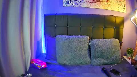 K I T T Y   online show from 02.06.26