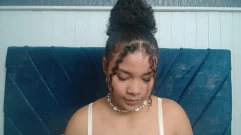 Snapshot of kittybrookex chatting on 01.11.25 Valery online show from 01.11.25