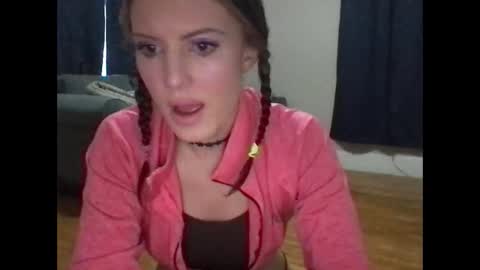 Snapshot of kittycatkendra chatting on 10.30.25 kittycatkendra online show from 10.30.25