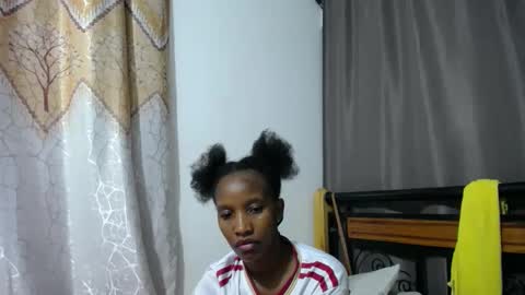 Snapshot of kittyfay_ chatting on 04.28.26 Fay online show from 04.28.26